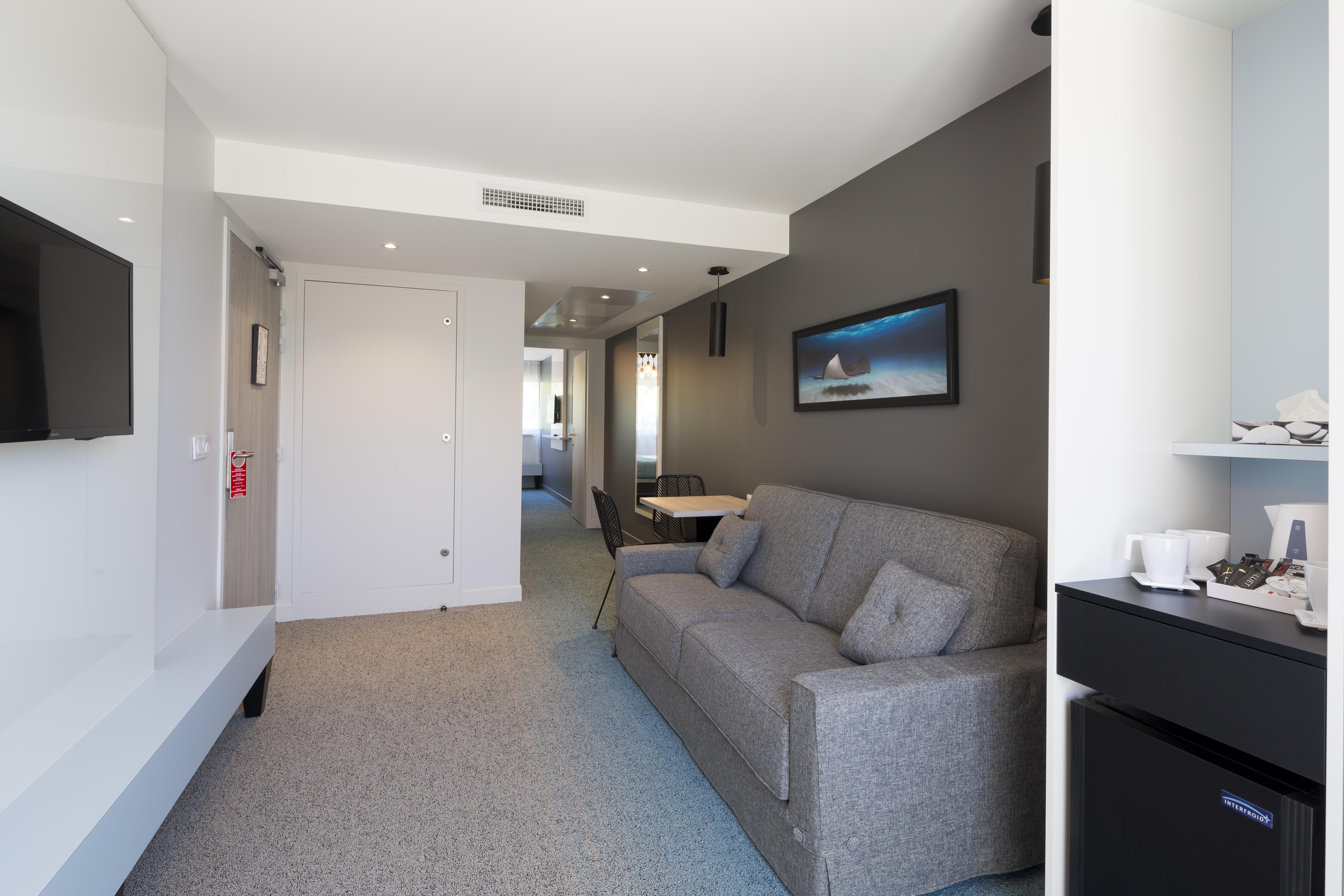 Logis Hotel Les Pins - Operalia Balaruc-les-Bains Buitenkant foto