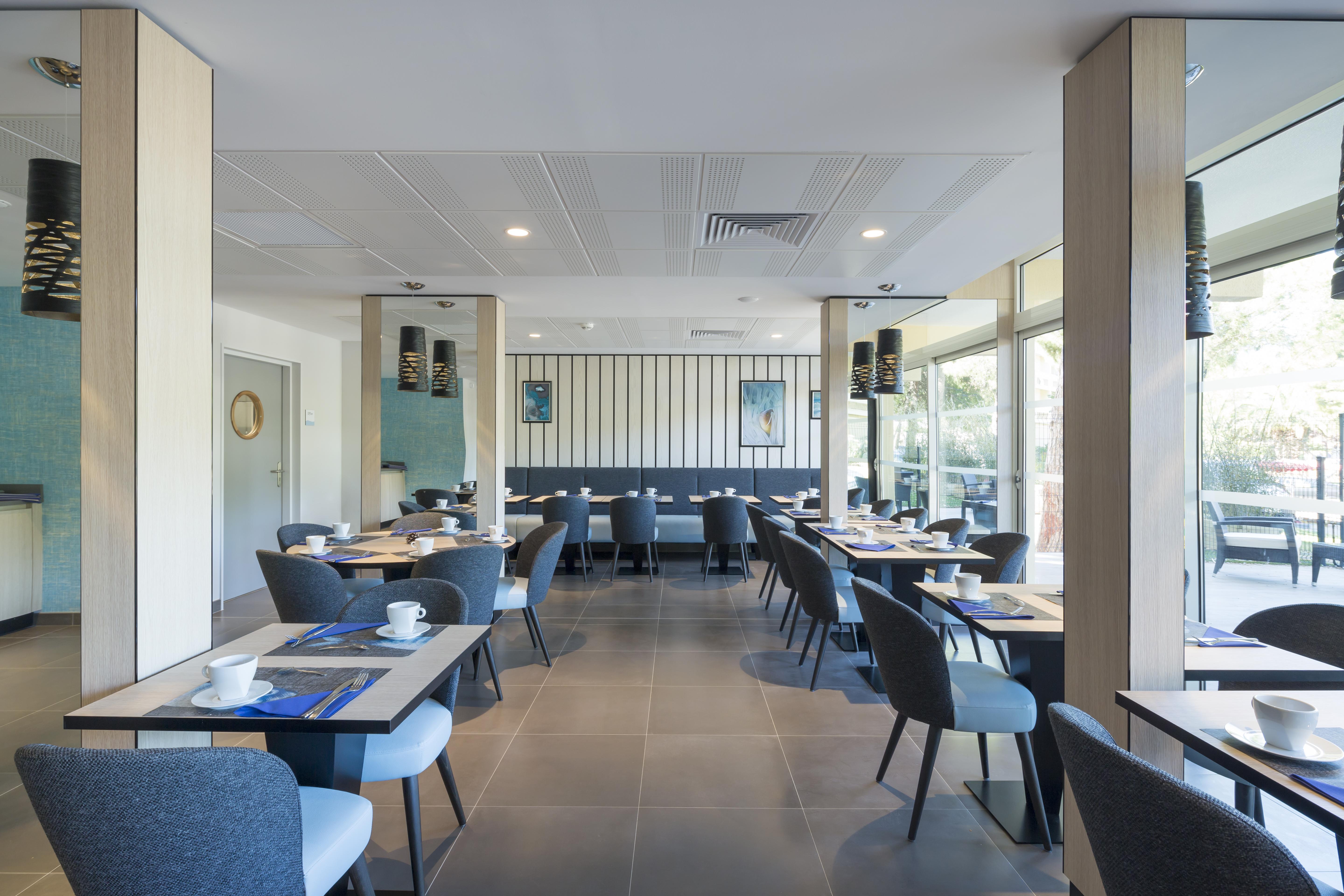 Logis Hotel Les Pins - Operalia Balaruc-les-Bains Buitenkant foto