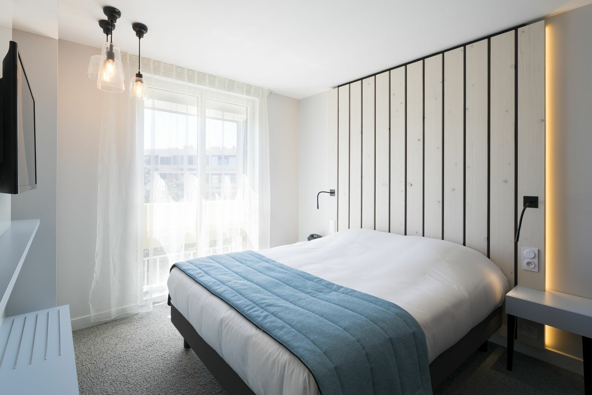 Logis Hotel Les Pins - Operalia Balaruc-les-Bains Buitenkant foto